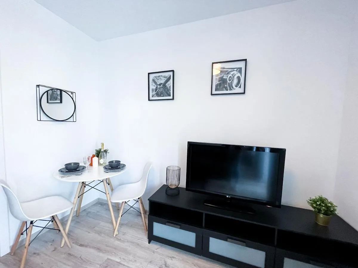 Superapart Wilenska Apt29 Warsaw Apartment